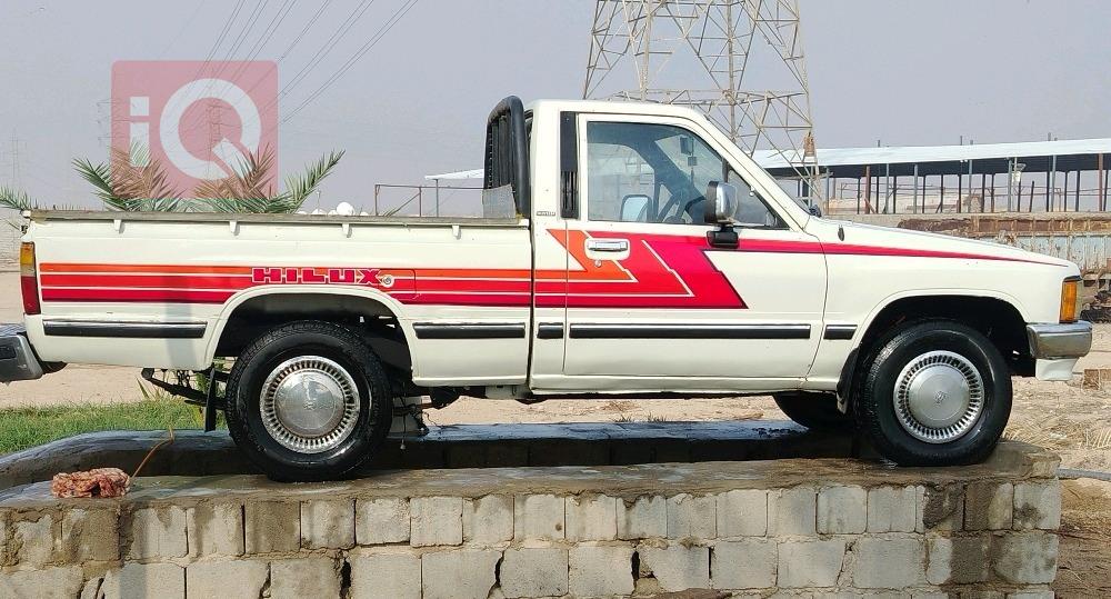 تۆیۆتا هایلۆکس